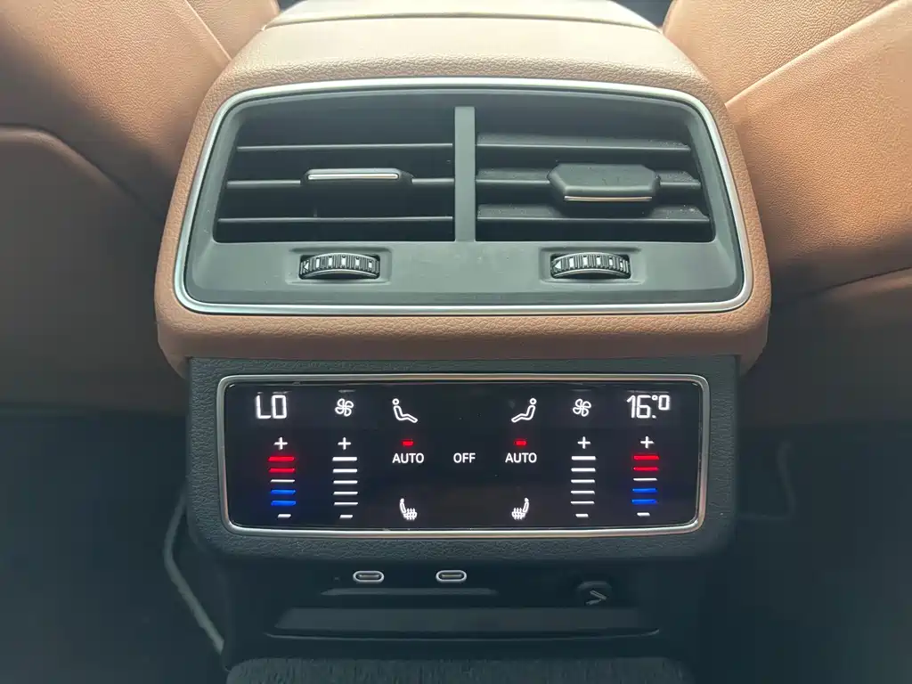 Audi A7L — миниатюра 15