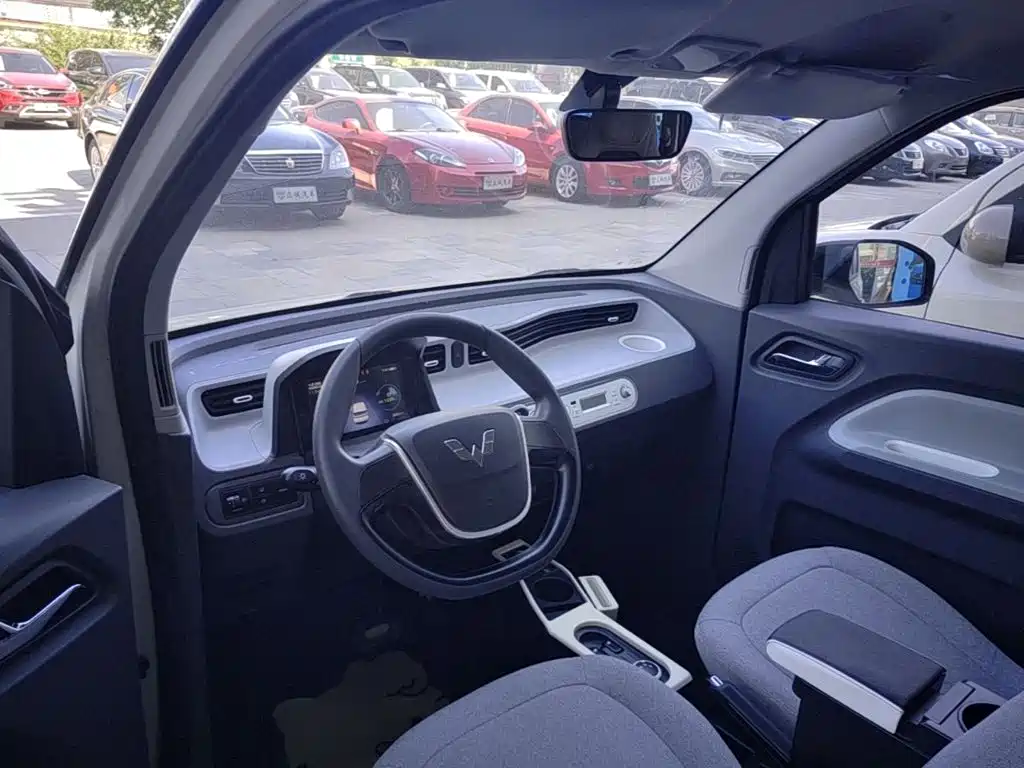Wuling MINIEV — миниатюра 10