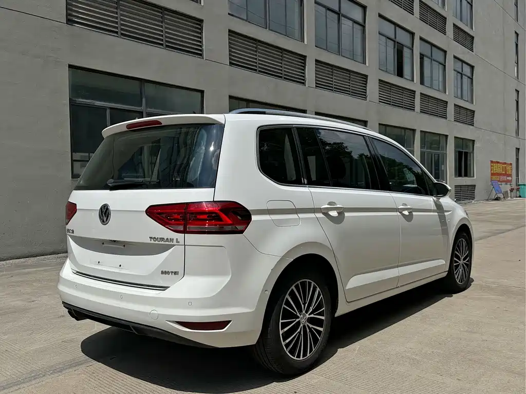 Volkswagen Touran — миниатюра 16