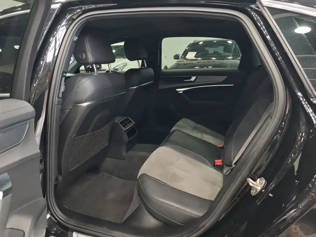 Audi A6L — миниатюра 10