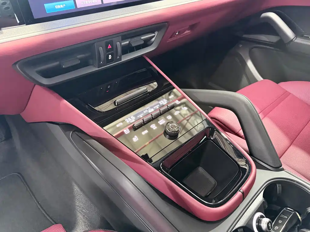 Porsche Cayenne — миниатюра 6