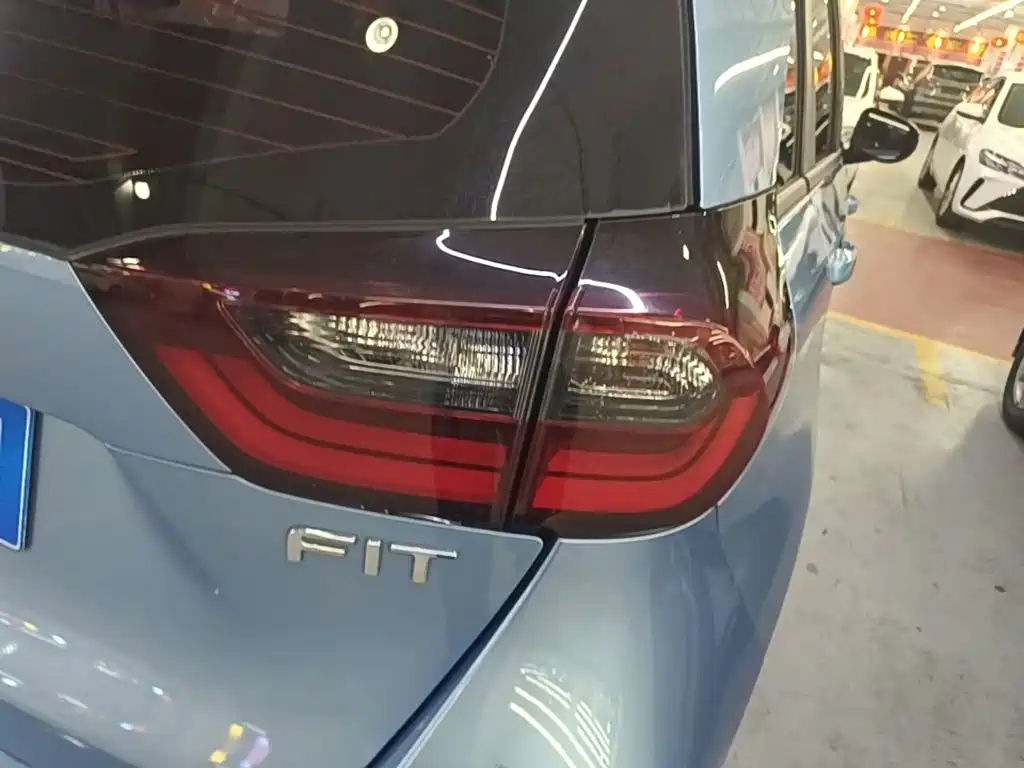 Honda Fit — миниатюра 8