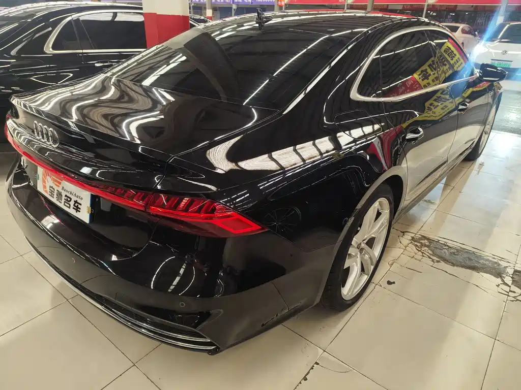 AUDI A7L