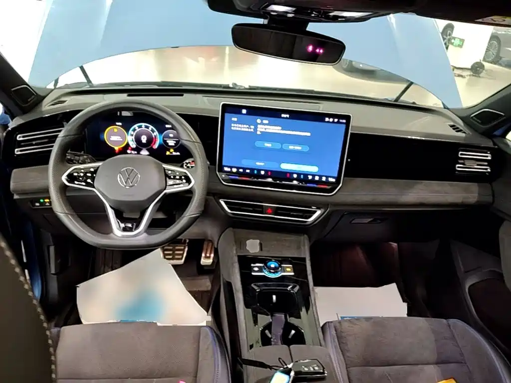 Volkswagen Tiguan L — миниатюра 10