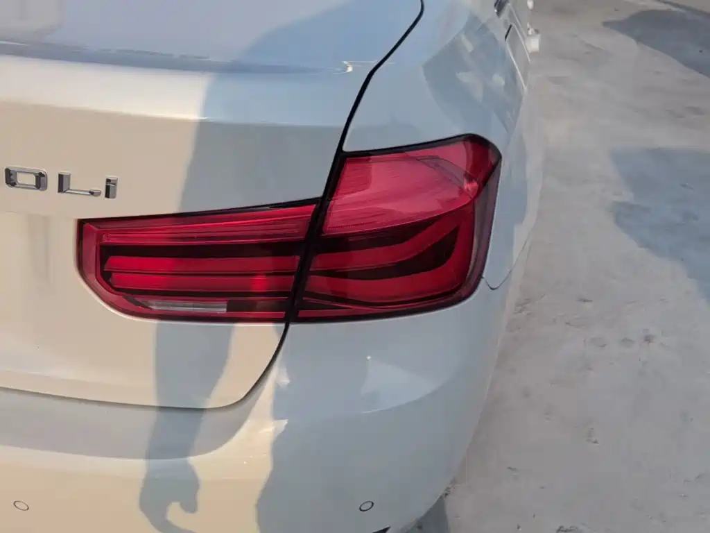 BMW 3 Series — миниатюра 8