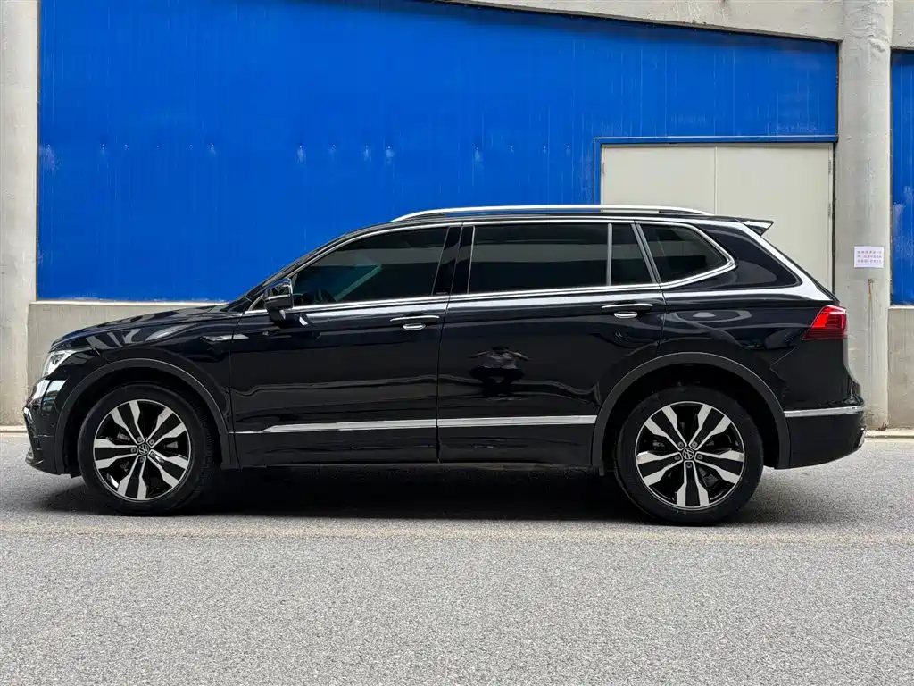 Volkswagen Tiguan L L 2024 330TSI AT R-Line