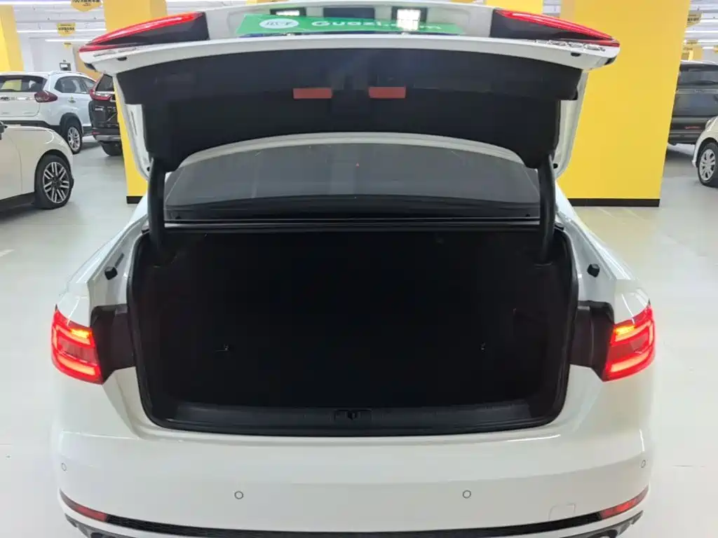 Audi A4L — миниатюра 19