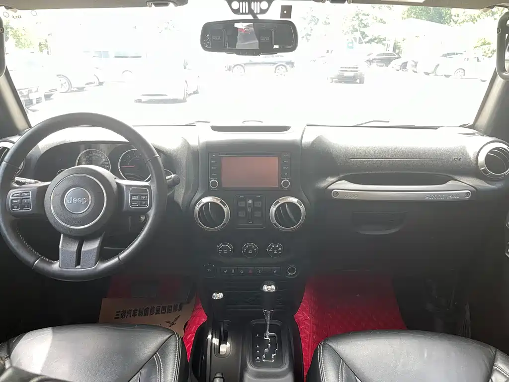 Jeep Wrangler 3.0L Sahara 4-door Comfort Enjoy Edition, фото 5