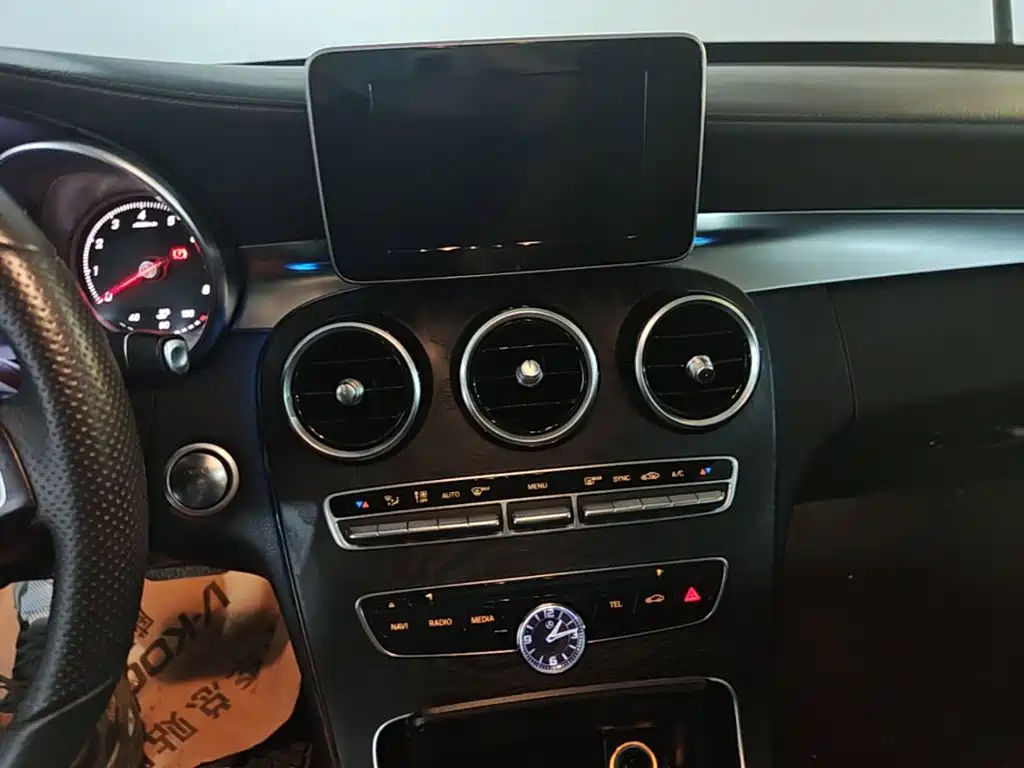 Mercedes-Benz C-Class — миниатюра 13