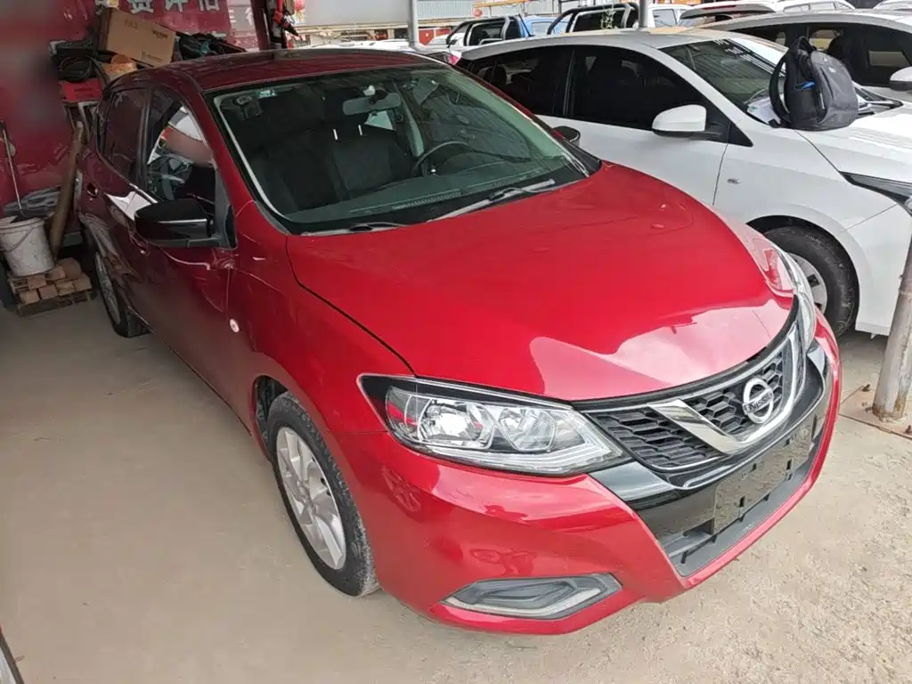 Nissan Tiida — миниатюра 4