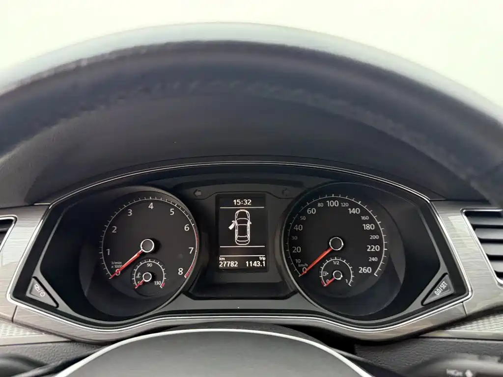 Volkswagen Passat — миниатюра 8