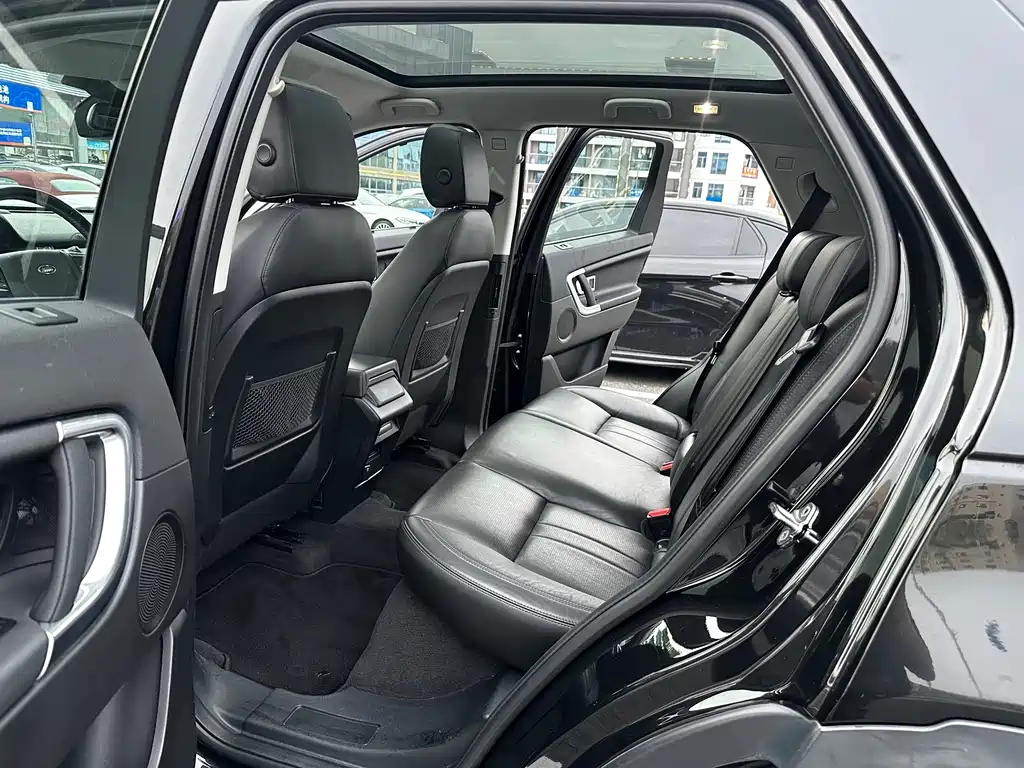 Land Rover Discovery Sport 240PS SE Edition, фото 7