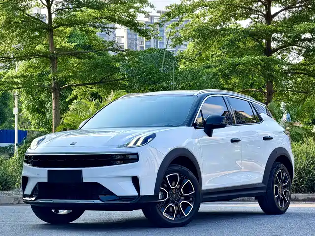 2020 Lynk & Co 06