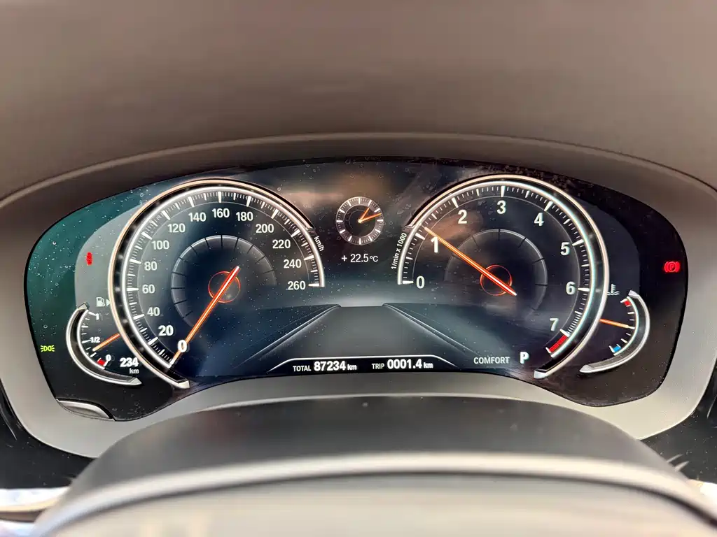 BMW 5 Series — миниатюра 26