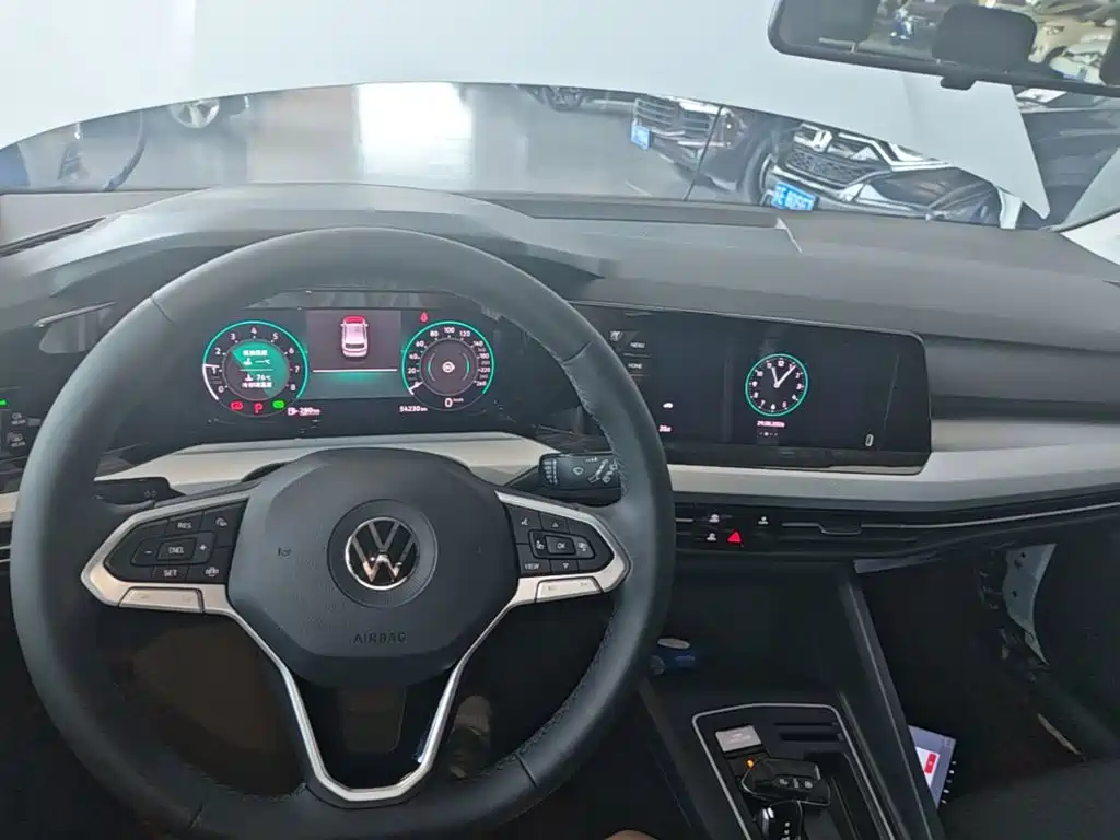 Volkswagen Golf — миниатюра 10
