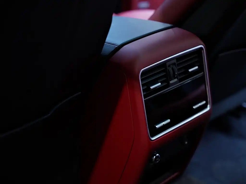 Porsche Cayenne — миниатюра 34