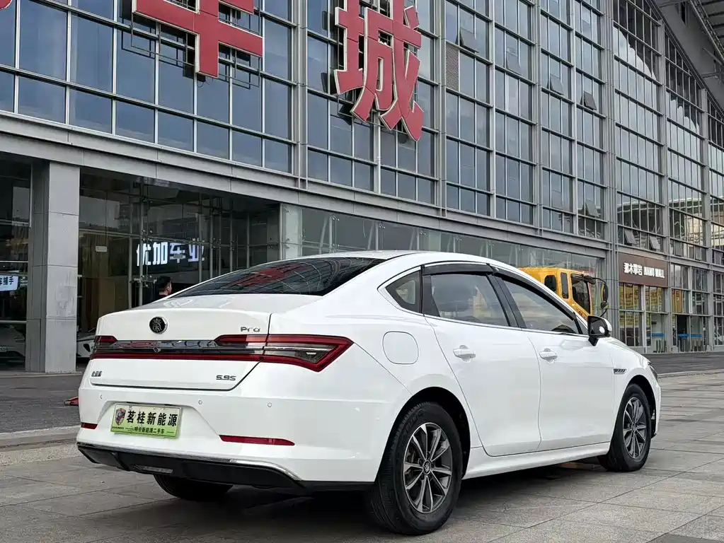 BYD Qin Pro NEV — миниатюра 7