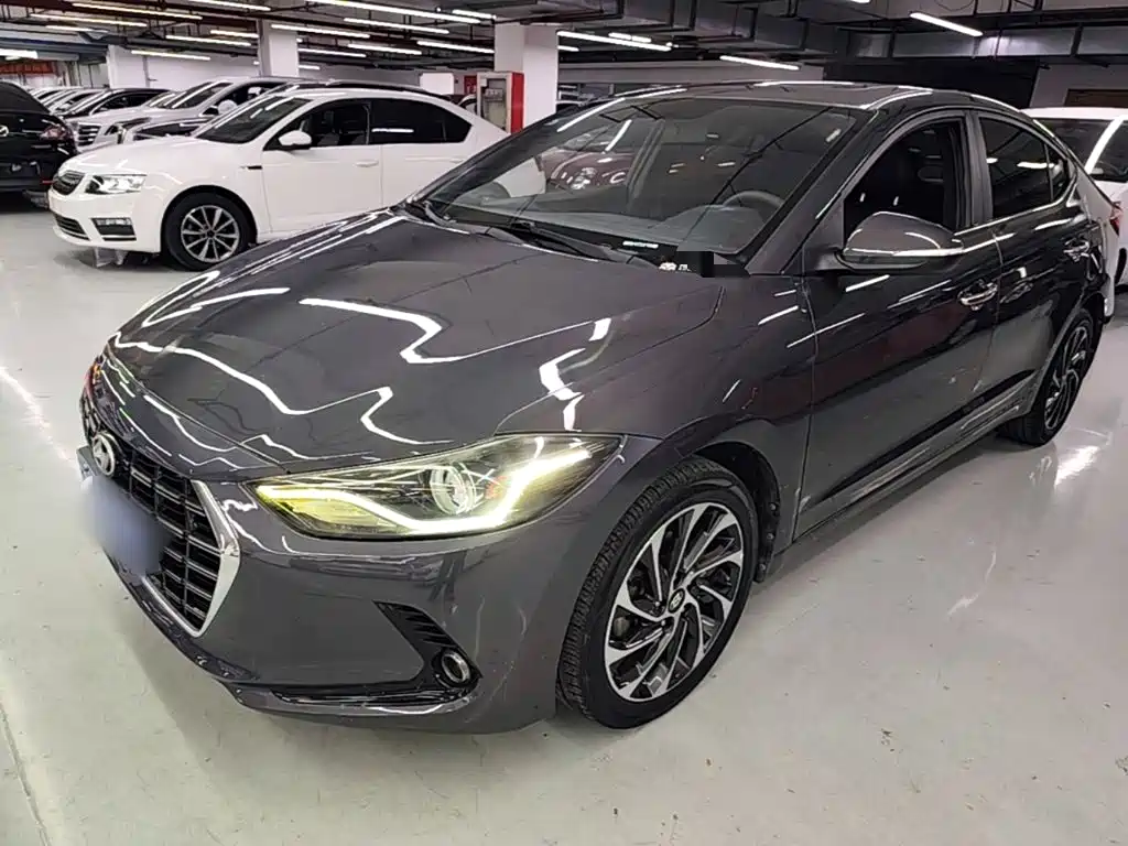Hyundai Elantra — миниатюра 2