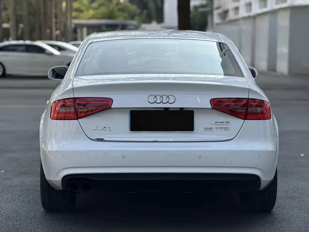 Audi A4L — миниатюра 11