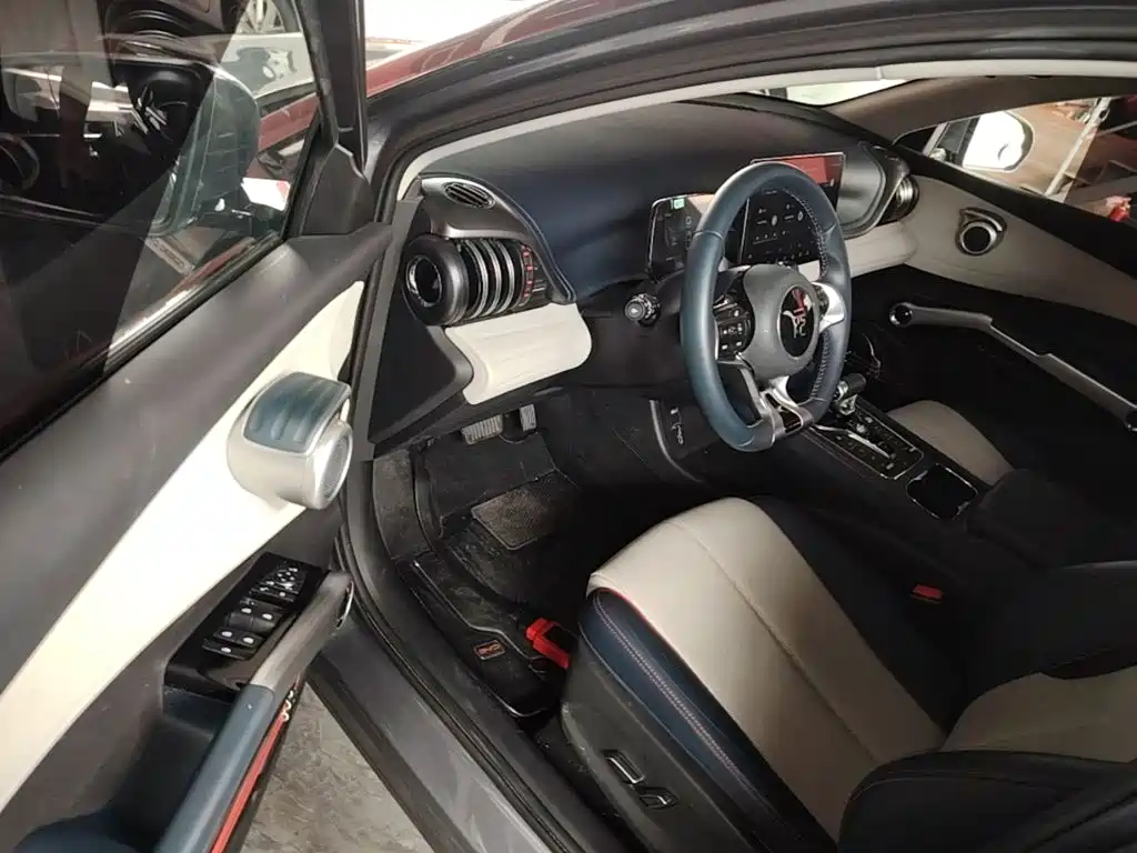 BYD Yuan Plus — миниатюра 12