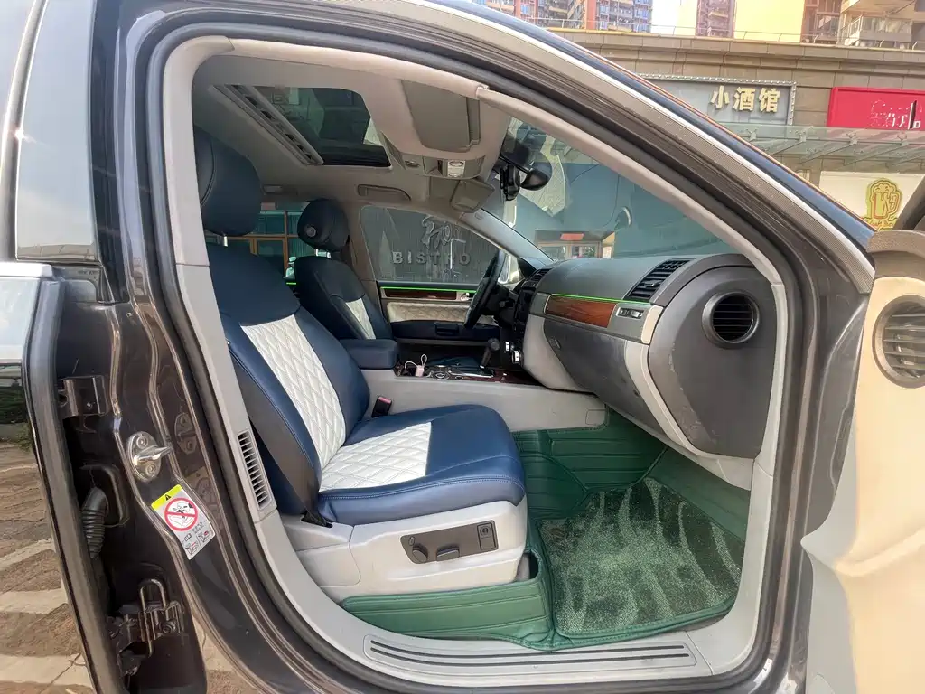 Volkswagen Touareg — миниатюра 13