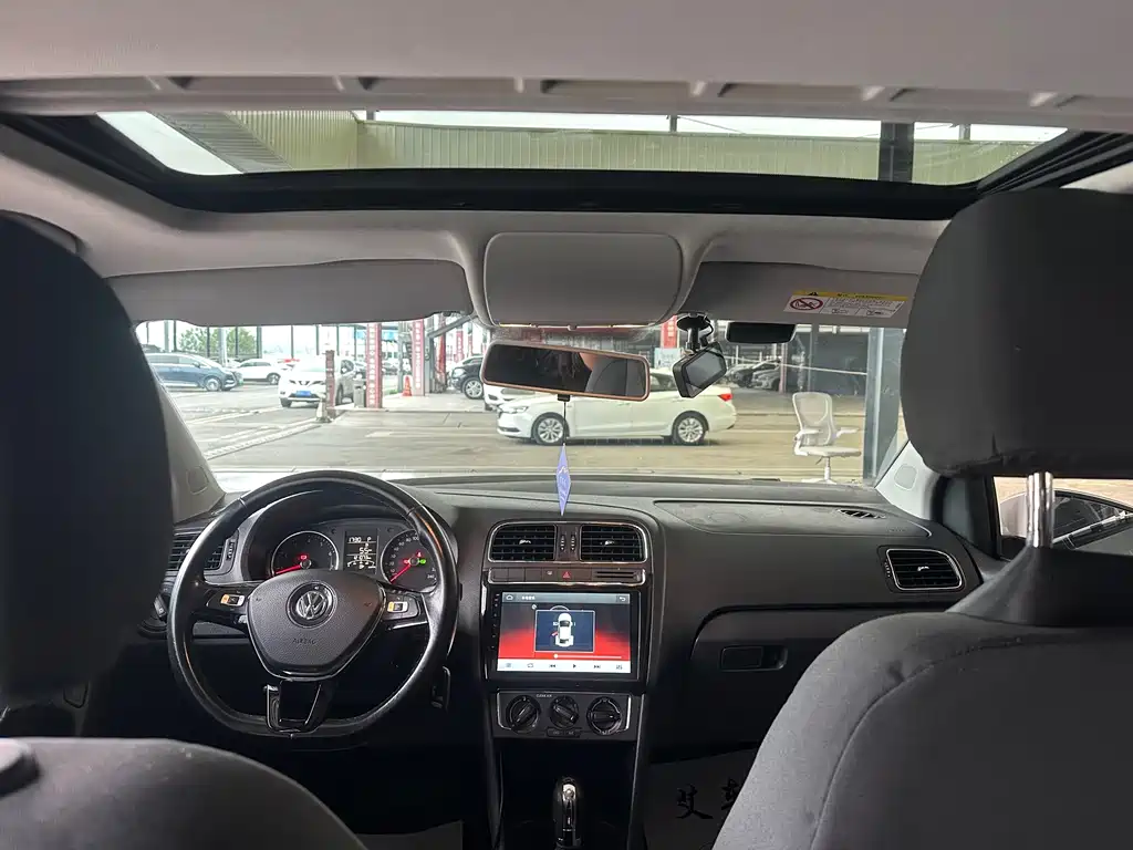 Volkswagen Polo — миниатюра 9