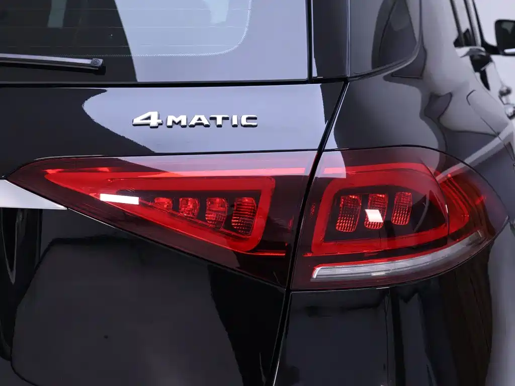 Mercedes-Benz GLE (Import) — миниатюра 9