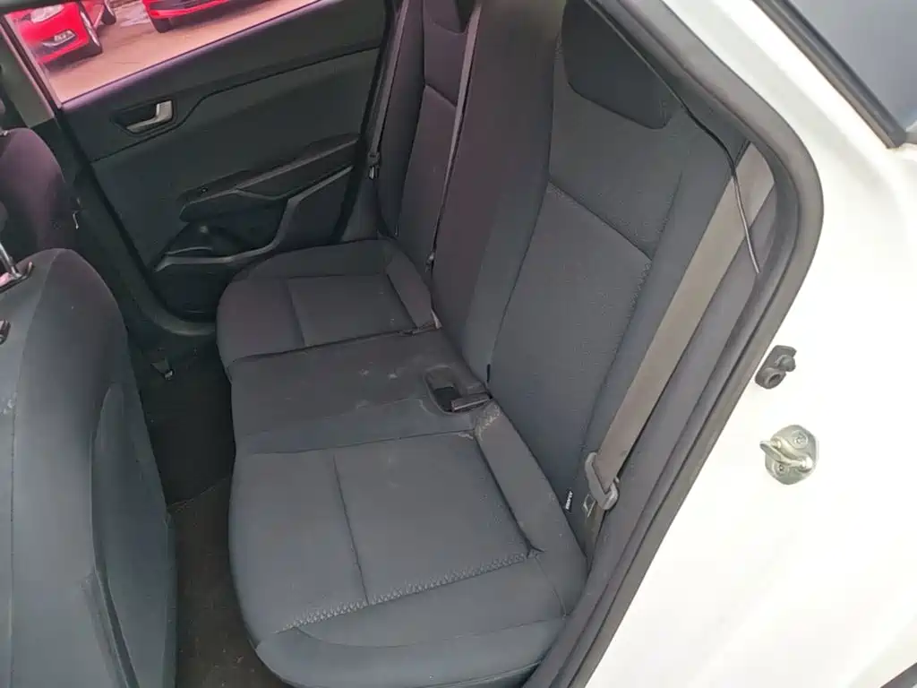 Hyundai Verna — миниатюра 17
