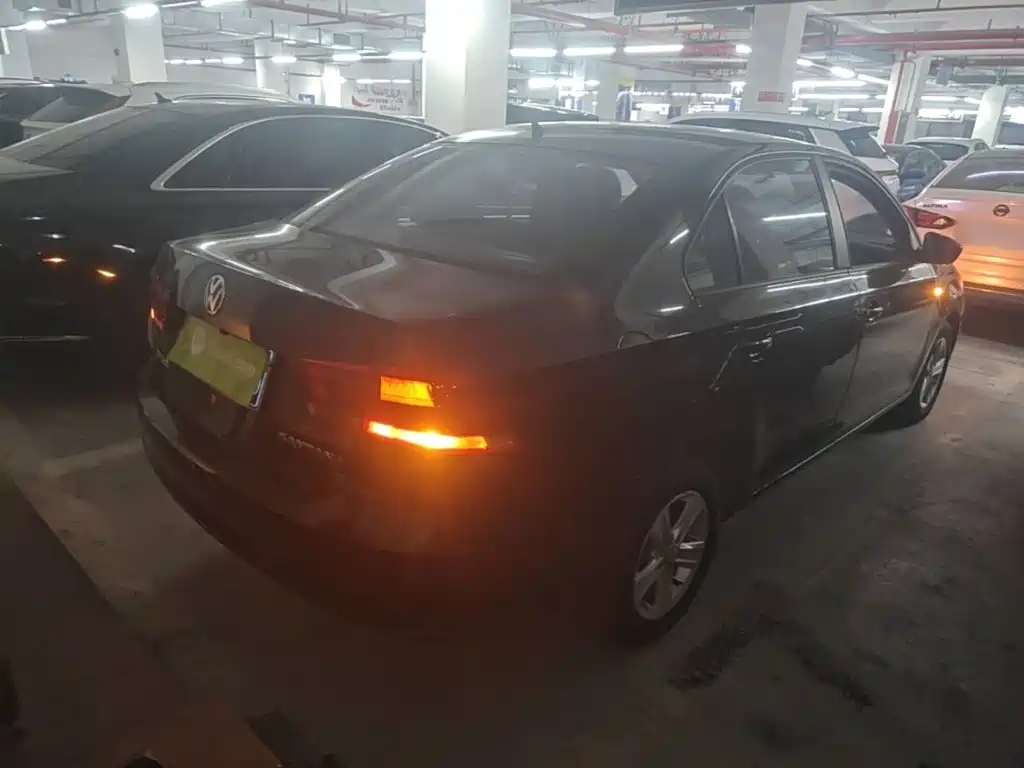 Volkswagen Santana — миниатюра 7