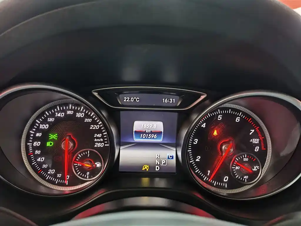 Mercedes-Benz GLA — миниатюра 16