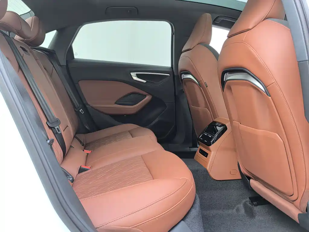 Audi A5L 2026 2.0T Sport Plus