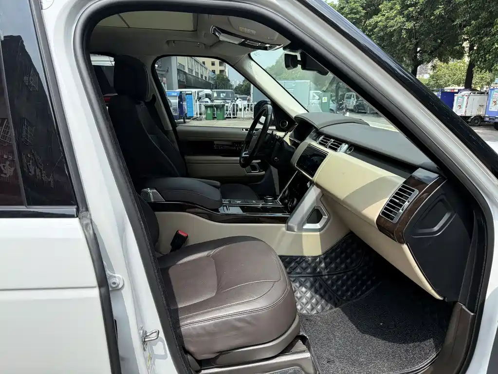 Land Rover Range Rover — миниатюра 12