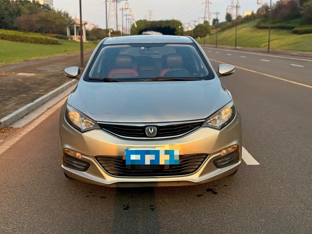 Changan Eado XT — миниатюра 2