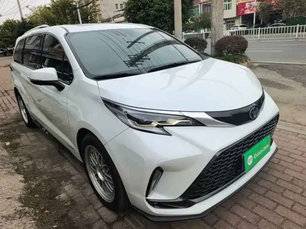 Toyota Granvia — миниатюра 4