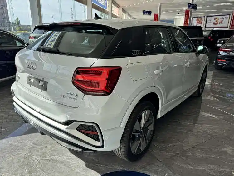 Audi Q2L 2025 35TFSI Fashion