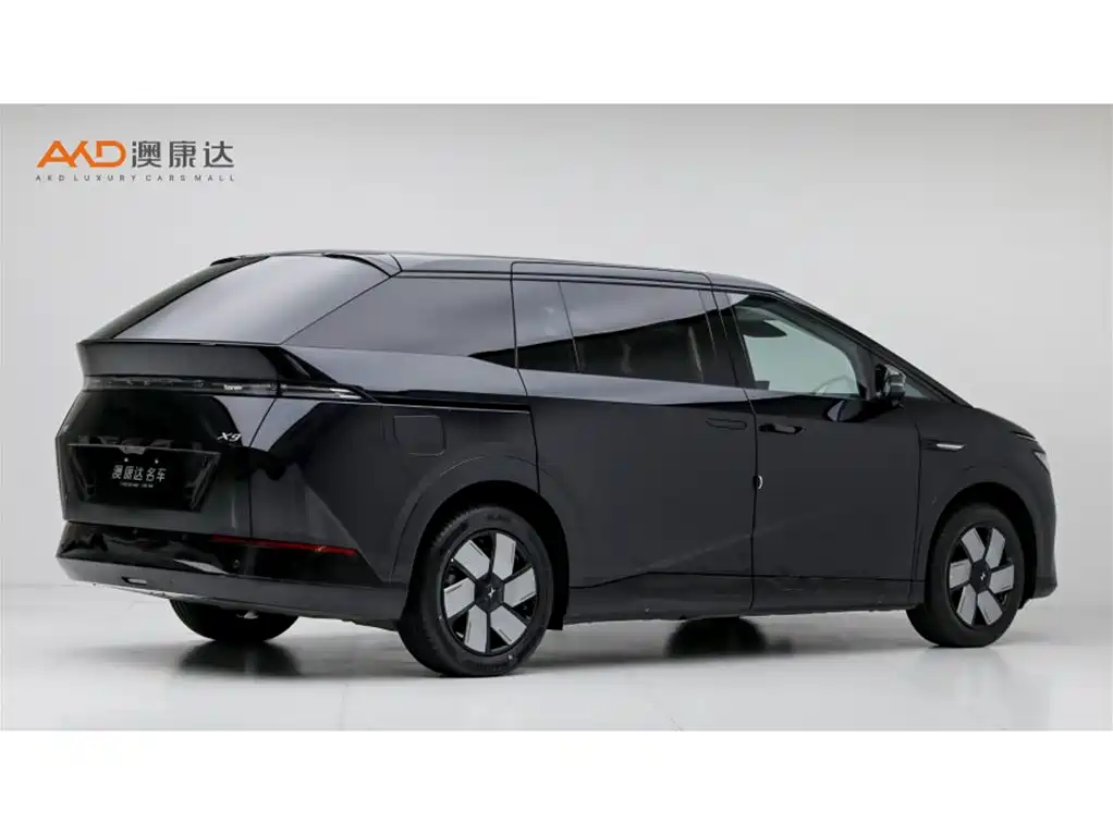 XPeng X9 — миниатюра 3