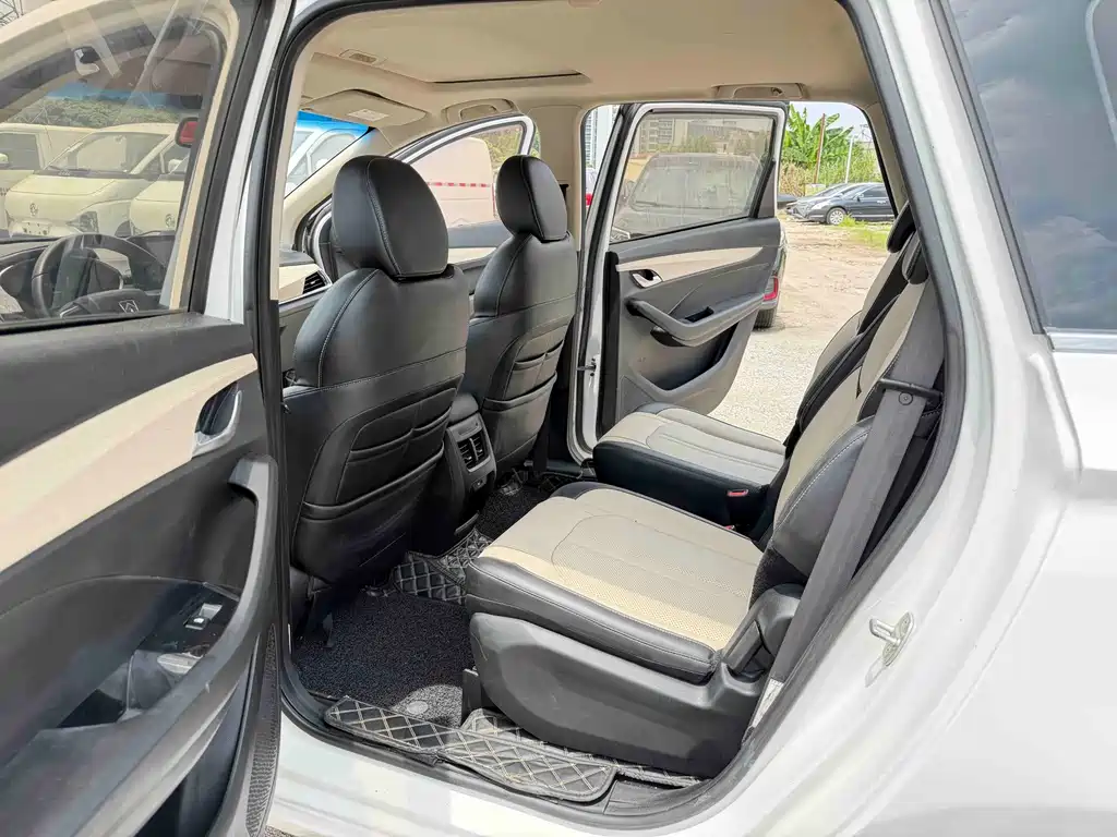 Baojun 360 — миниатюра 14