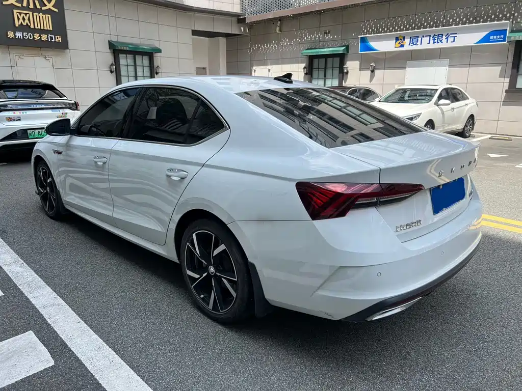 Skoda Octavia — миниатюра 7