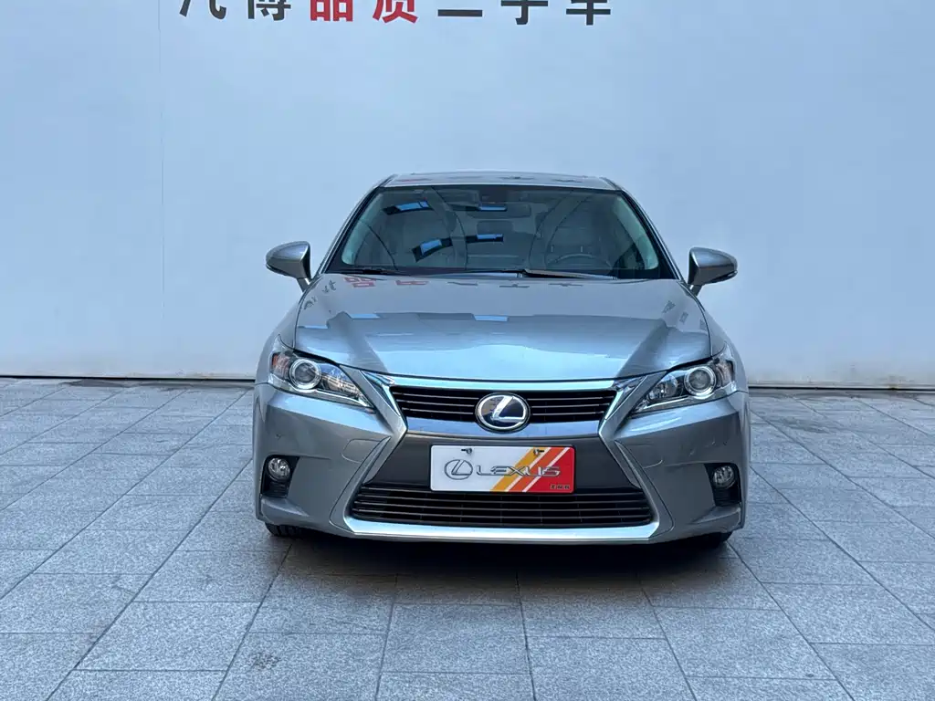 Lexus CT — миниатюра 2