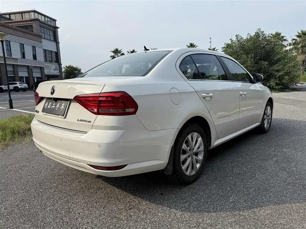 Volkswagen Lavida — миниатюра 4