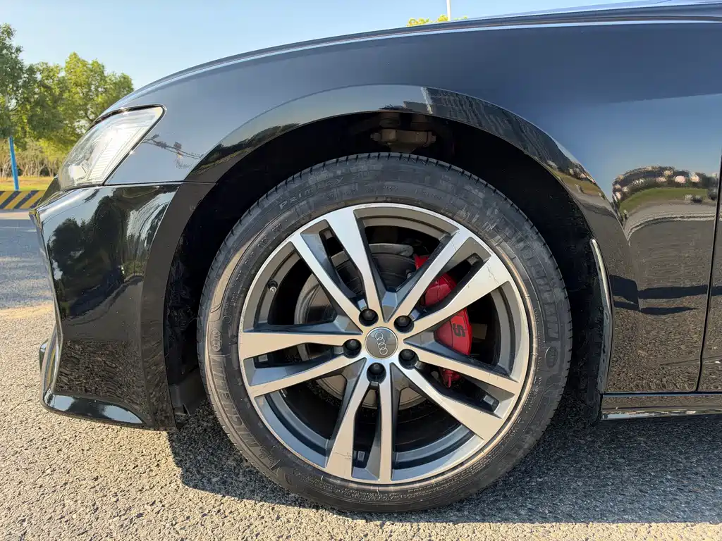 Audi A6L — миниатюра 8