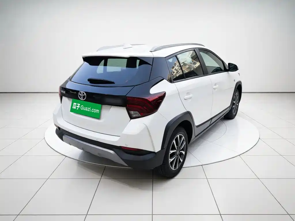 Toyota Yaris L — миниатюра 4