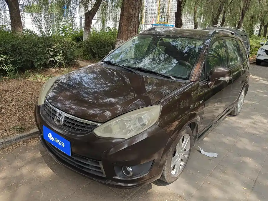 Suzuki Liana