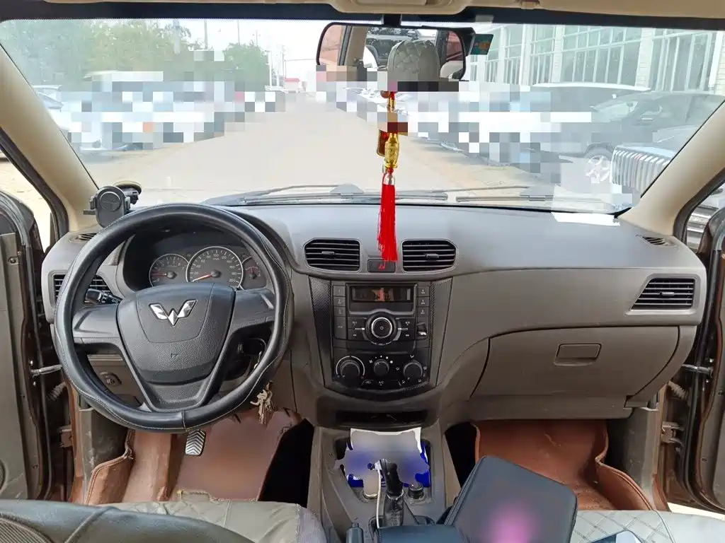 Wuling Hongguang — миниатюра 13