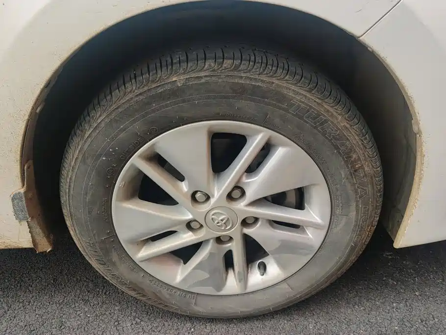 Toyota Corolla — миниатюра 6