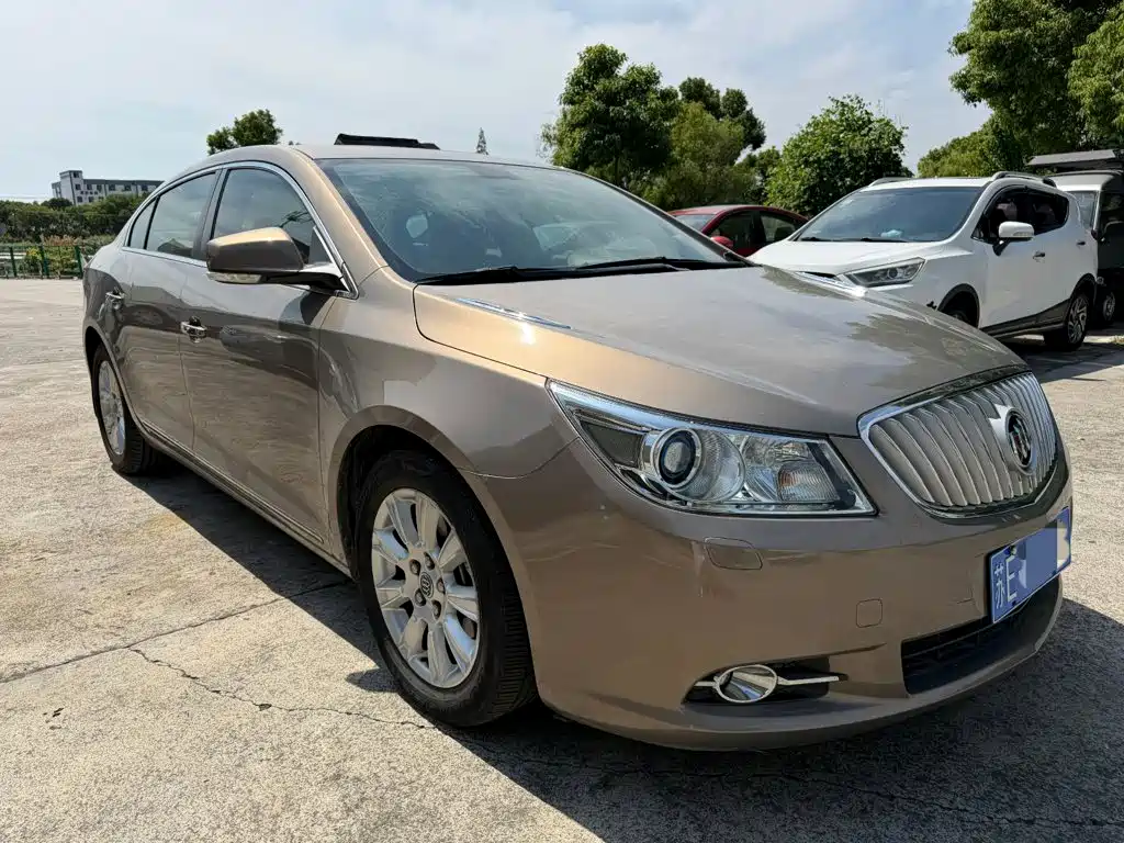 Buick LaCrosse — миниатюра 3