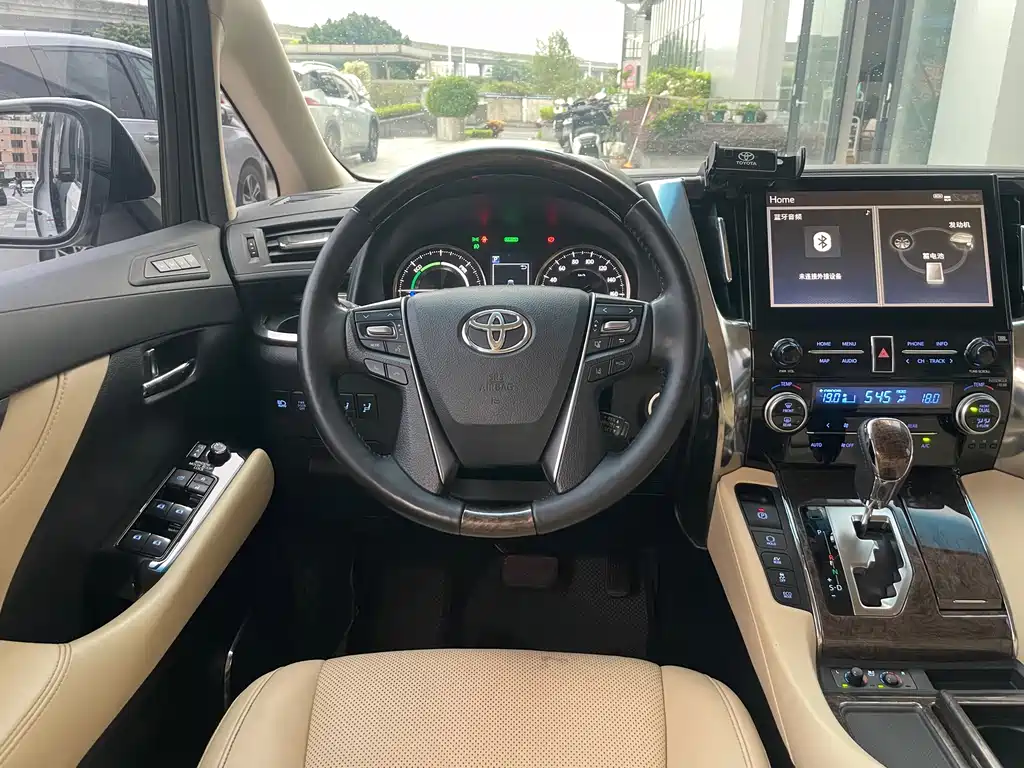 Toyota Vellfire — миниатюра 9