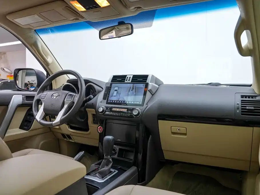 Toyota Prado (Import) — миниатюра 8