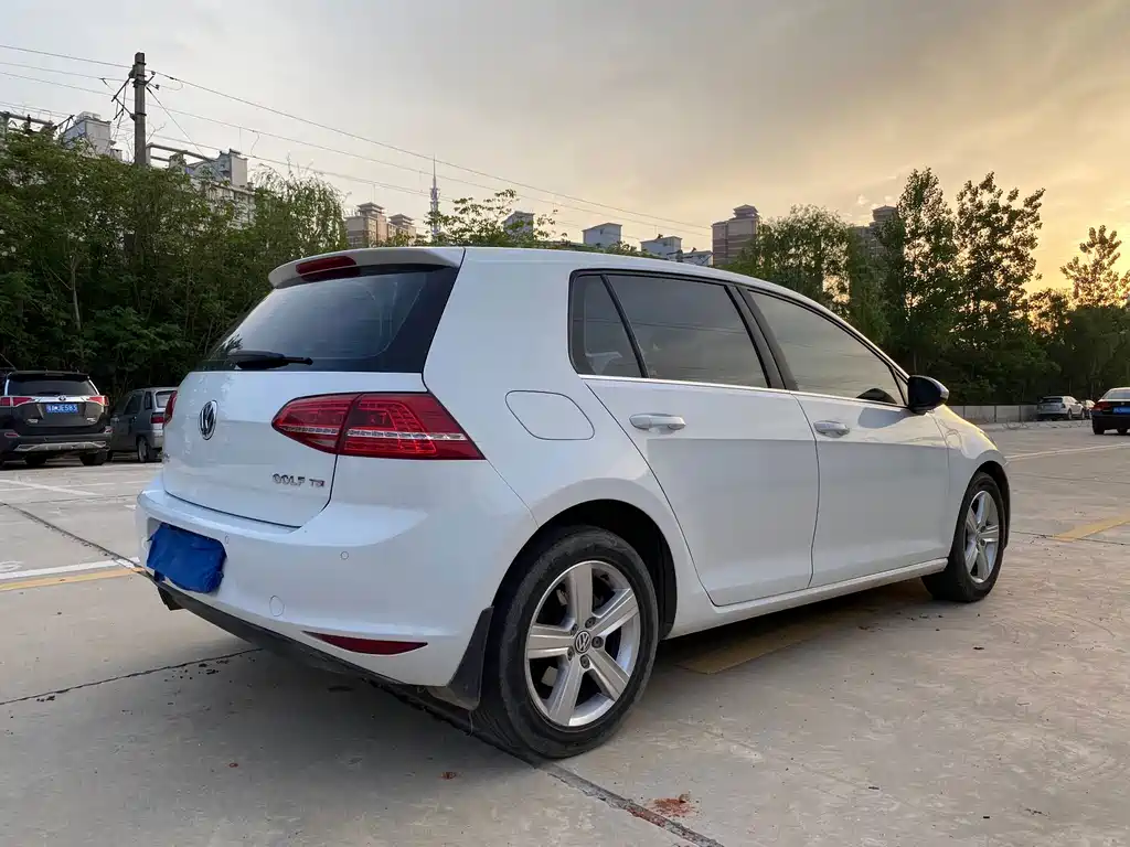 Volkswagen Golf — миниатюра 14