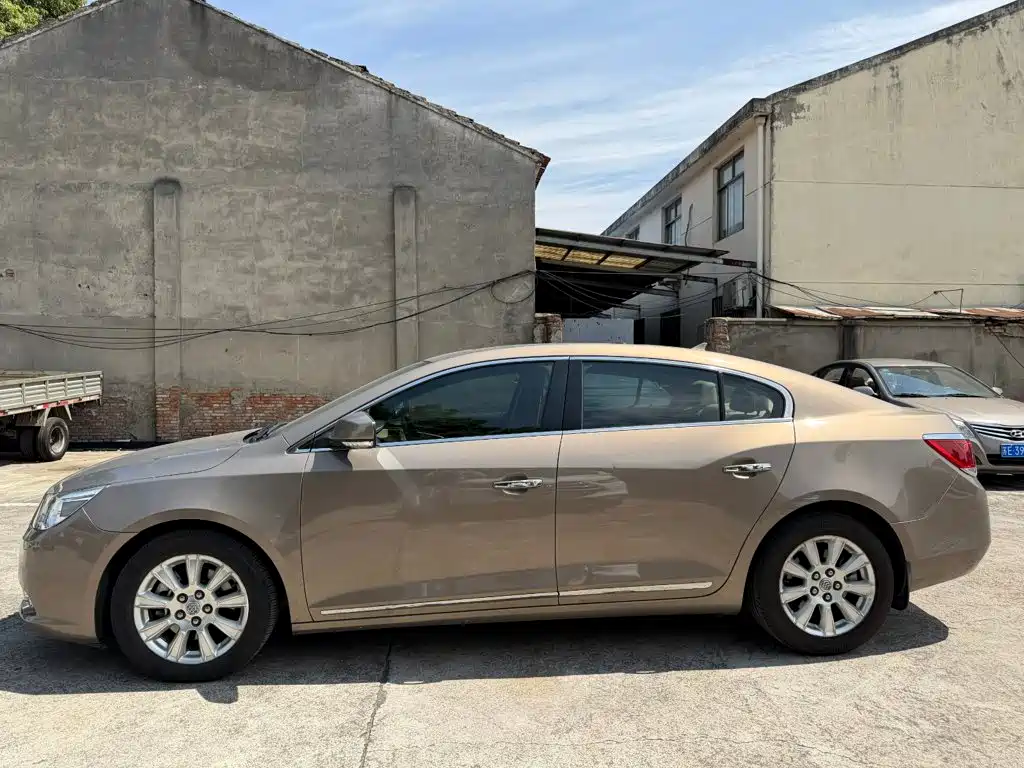 Buick LaCrosse — миниатюра 4